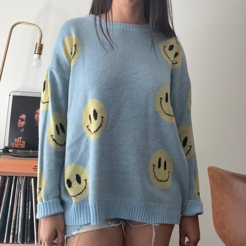 Just Polly New York Smiley Face Oversized Knit Sweater Blue 2X JT13385XSML-MA